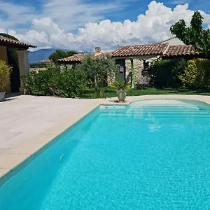 https://un-petit-coin-de-paradis-mazan.fr-provencehotel.com